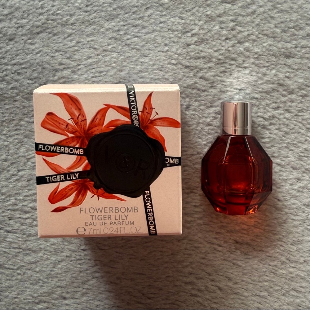 3/$30 🌸 NIB Viktor and Rolf Flowerbomb Tiger Lily Mini 0.24 oz